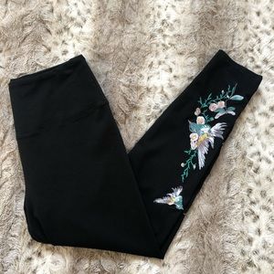 Embroidered women’s leggings